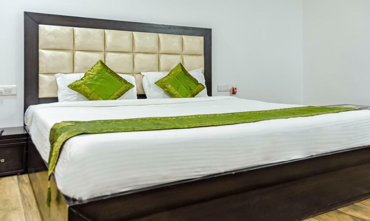 Treebo Red Petal Jalandhar Hotel Ngoại thất bức ảnh